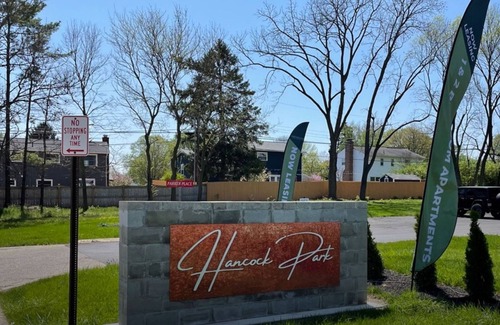 Northwest Columbus Apartment | Hancock Park Private 1 Bed with WIFI and Parking