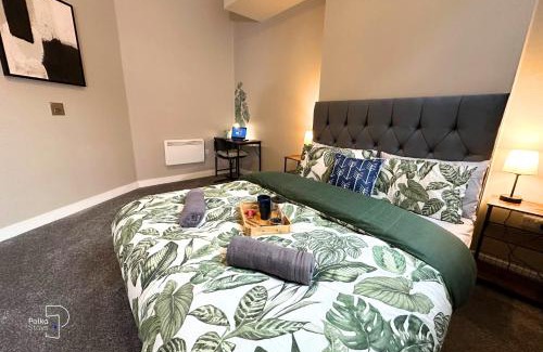 Stoke-on-Trent Apartment | Hanley, Stoke - Modern Spacious Apartments by PolkaStays