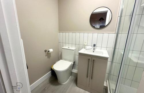 Stoke-on-Trent Apartment | Hanley, Stoke - Modern Spacious Apartments by PolkaStays