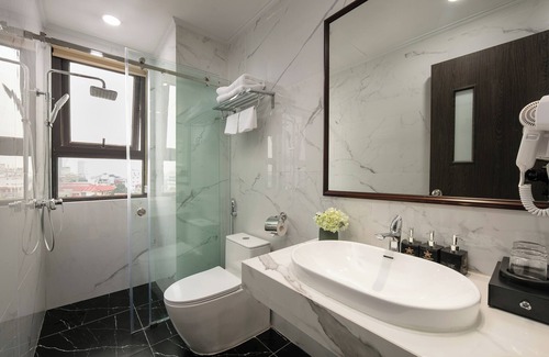 Hang Buom Hotel | Hanoi Plaza Suite Hotel & Spa