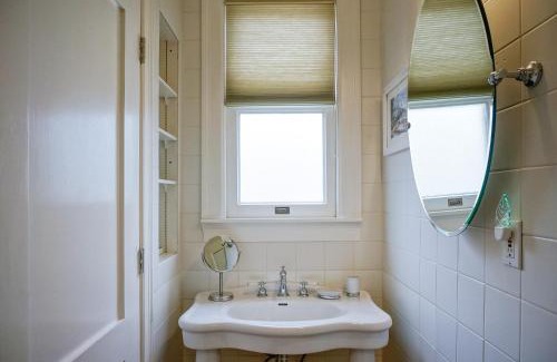 West Beach Hotel | Harbor House Inn