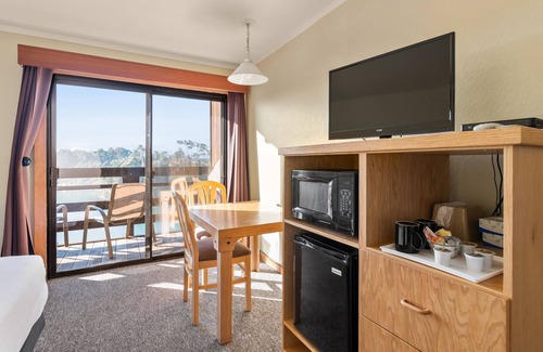 Fort Bragg Hotel | Harbor Lite Lodge