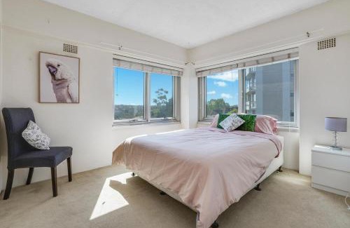 Kirribilli Apartment | Harbour Bridge Views