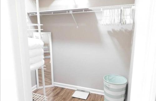 Saint Simons Island House | Harbour Oaks Professionally decorated downstairs really nice 3 bedroom