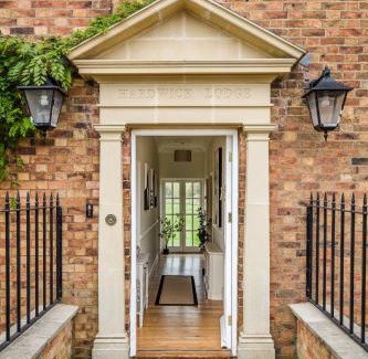 Wellingborough House | Hardwick Lodge