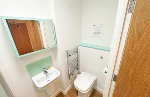 Bristol Floating Harbour Apartment | Harford House Studios 21 - Hopewell
