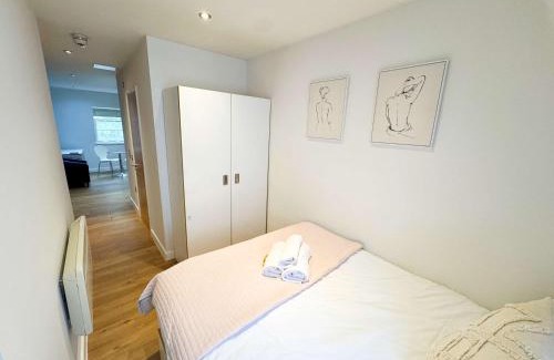 Bristol Floating Harbour Apartment | Harford House Studios 21 - Hopewell