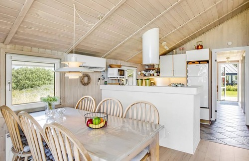 Lakolk House | "Hariet" - 300m from the sea by Interhome