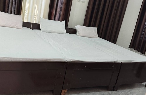 Faizabad House | Hariom Home Stay By GRB