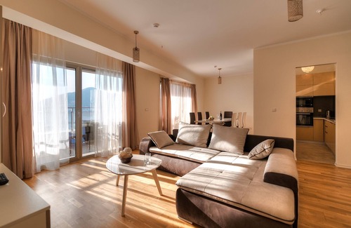 Budva Apartment | Harmonia Colours