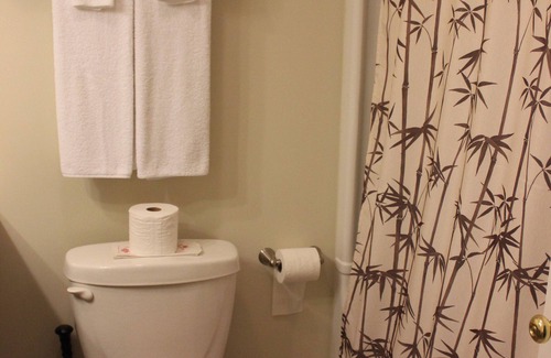 Digby House | Harmony B&B & Suites