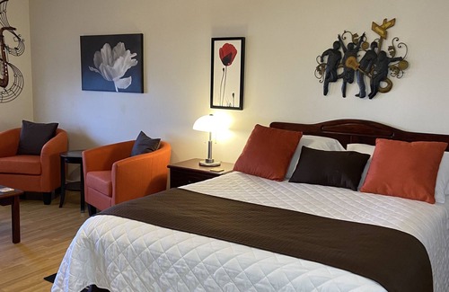 Digby House | Harmony B&B & Suites