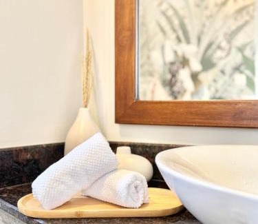 Cluny House | Harmony Villa - Port Chambly