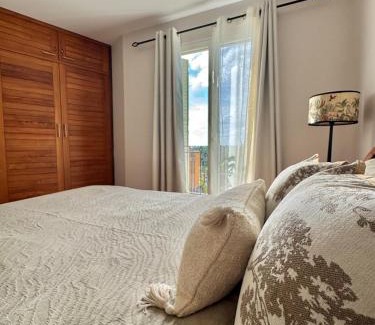 Cluny House | Harmony Villa - Port Chambly