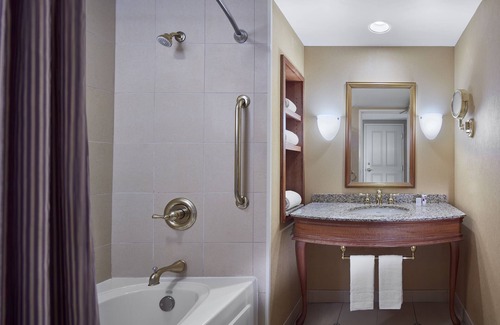 Metropolis Hotel | Harrah's Metropolis Hotel & Casino