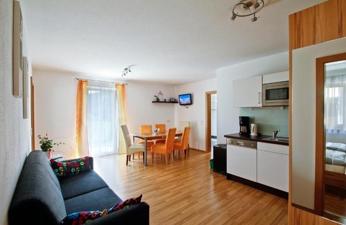Flachau Apartment | Haus Bergsonne