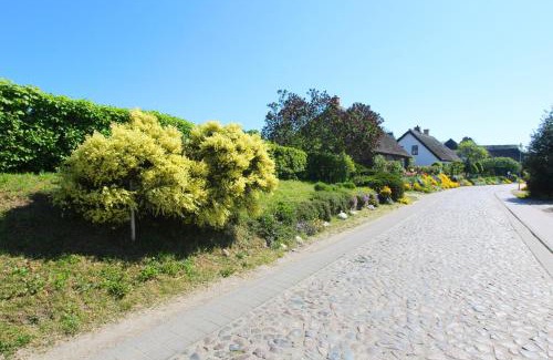 Gross Zicker Apartment | Haus Inselwind FeWo MEERstrand mit Schwimmbad und Saunanutzung im AHOI-Erlebnisbad Sellin