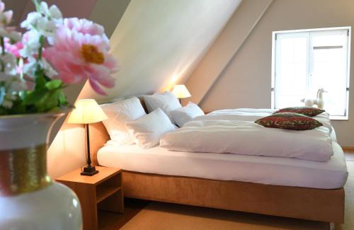 Heek Apartment | Haus Keppelborg: ZI Ferdinand mit Rosengartenblick