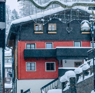 Sankt Anton am Arlberg Apartment | Haus Richard Falch - Inklusive Premium-Sommerkarte