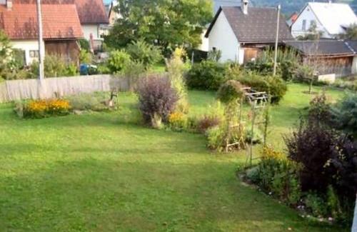 Notsch House | Haus Tapestry