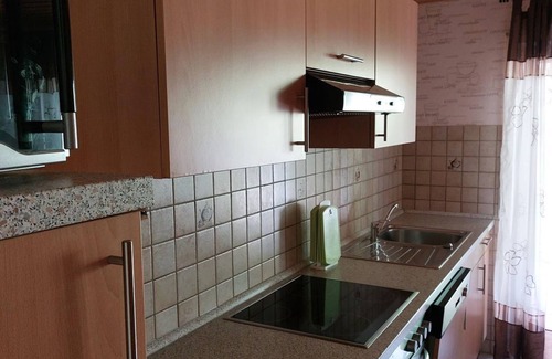 Pirmasens Apartment | Haus-Ursula (Hofstadt) - Apartment, shower and bath, toilet, non-smoking