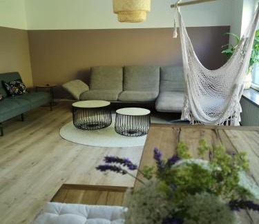Postbauer-Heng House | Haus zur lachenden Lieselotte I 5 Minuten zu Fuß zum kostenlosen Naturbad I Messenähe I Waldnähe