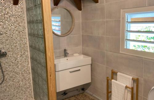 Terre-de-Haut Apartment | Haut de villa Taalia