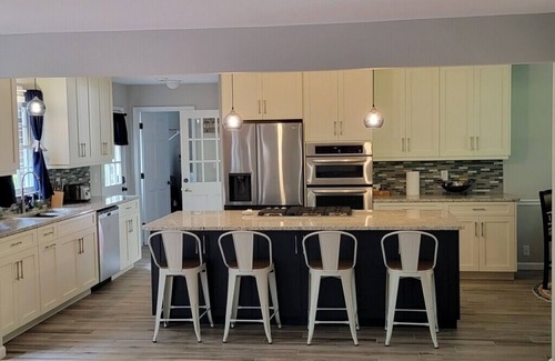 Tyrone House | Have fun with the whole family at this stylish place.