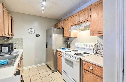 Havelock House | Havelock Home w/ Fenced Yard - 6 Mi to Beach!