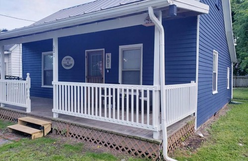 New Harmony House | Haven In Harmony. Entire 840SQFT Cottage. Sleeps 4