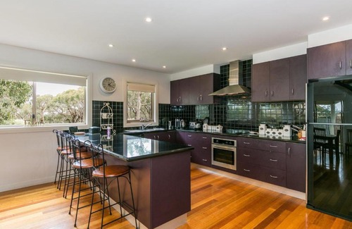 Anglesea House | Haven On Harvey - BYO Linen