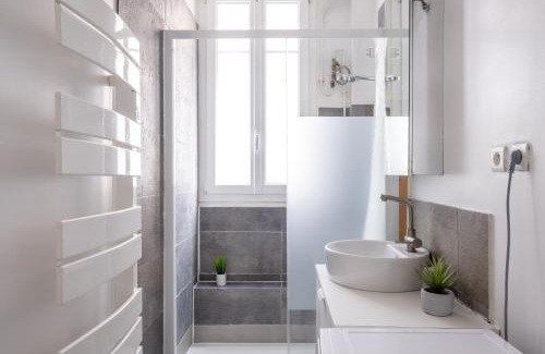 Levallois-Perret Apartment | Havre de Raffinement à Levallois-Perret