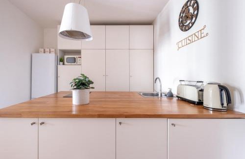 Levallois-Perret Apartment | Havre de Raffinement à Levallois-Perret