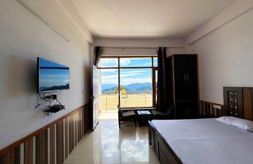 Rohru Hotel | Hawk Eye Resort