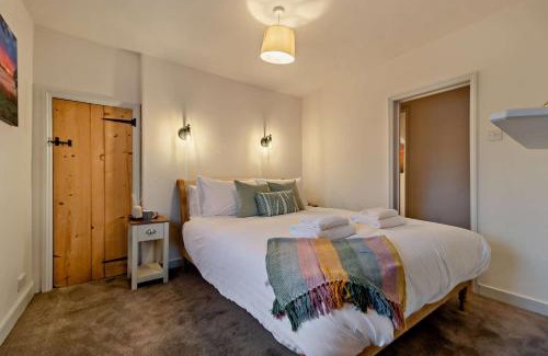 Lavenham House | Hawker Cottage