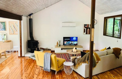 Lower Macdonald House | Hawkesbury: LOMA Riverhouse - Private riverside oasis
