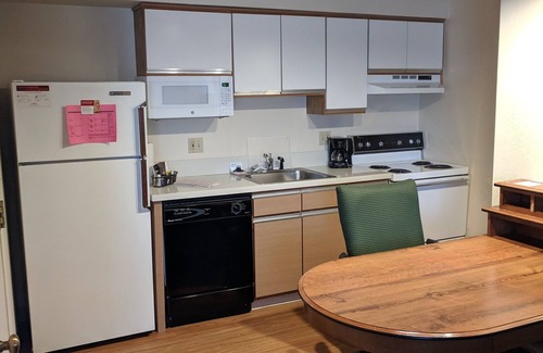 Allouez Hotel | Hawthorn Extended Stay by Wyndham Green Bay