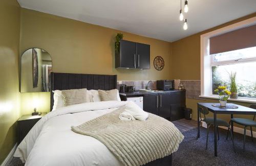 Huddersfield Apartment | Hayy Studio Quiet Comfy Connected