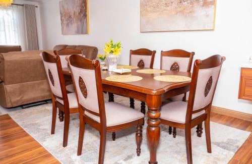 Hospital Apartment | Hazel's Condo-Luxury 3 Bedroom