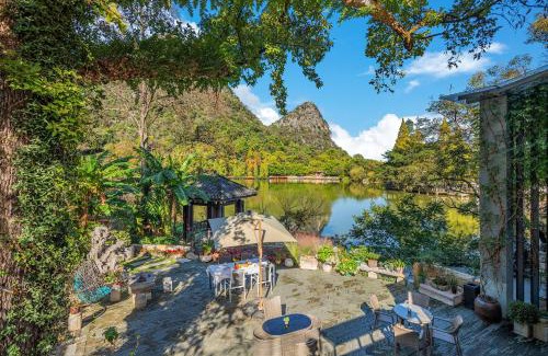 Xiufeng Hotel | He She Courtyard Free pick-up train station stay 3 nights