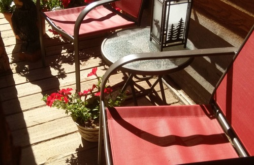 Chewelah Cabin | Head To The Mountains To Refresh