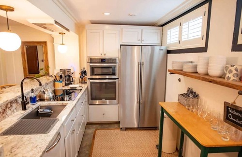 Cannonborough Elliotborough House | Heart of Downtown - All En-suites baths!