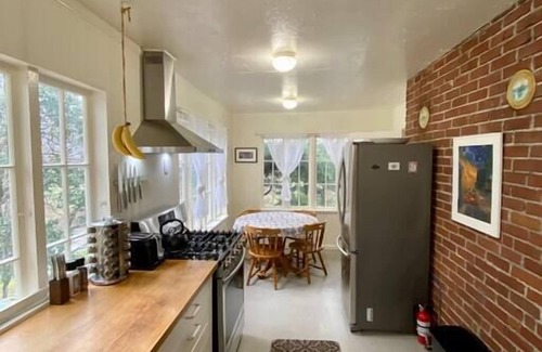 Eastsound House | HEART OF EASTSOUND - ENTIRE HOME, IN TOWN