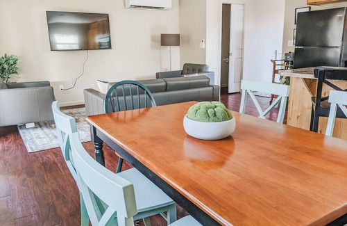 Philomath House | Heart of Philomath comfortable modern house 10 minutes to OSU