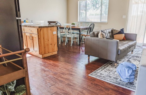 Philomath House | Heart of Philomath comfortable modern house 10 minutes to OSU