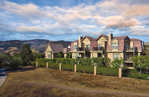 Solvang Resort | Heart of the picturesque little village!