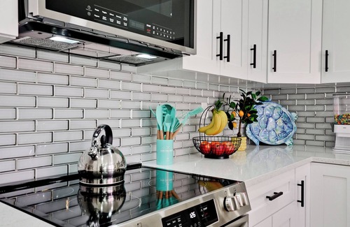 West Bradenton House | Heated Pool + Hot Tub Family Retreat Near AMI