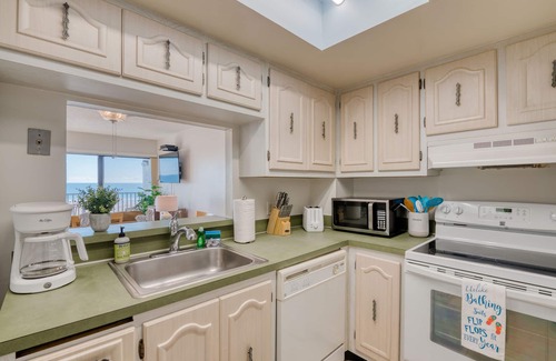 Avon By The Sea Condo | Heated Pool-Incredible View-