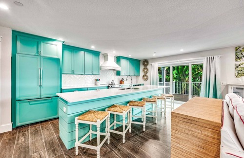 Siesta Key Village House | Heated Pool & Spa, Rooftop Deck for sunsets, Luxury Home for all ages!