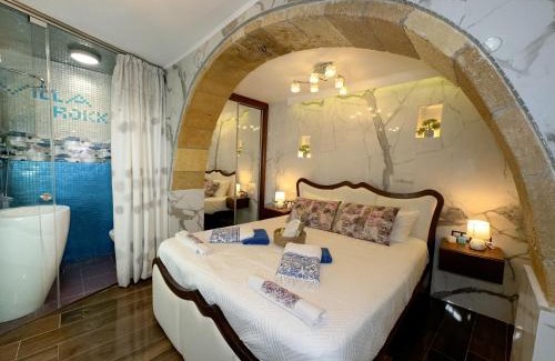 Kissamos Villa | Heated Private Ozone Salt Pool, Jacuzzi, Cinema Inside & Outside, Ping Pong, Billiard, Ps5, Playground, Giant Chess, Giant Monopoly, Table Football, 3x Surround Sound - Villa Rokka Luxe